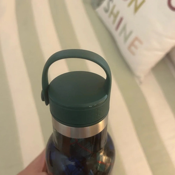 Tal Merlot bottle - Picture 9 of 10